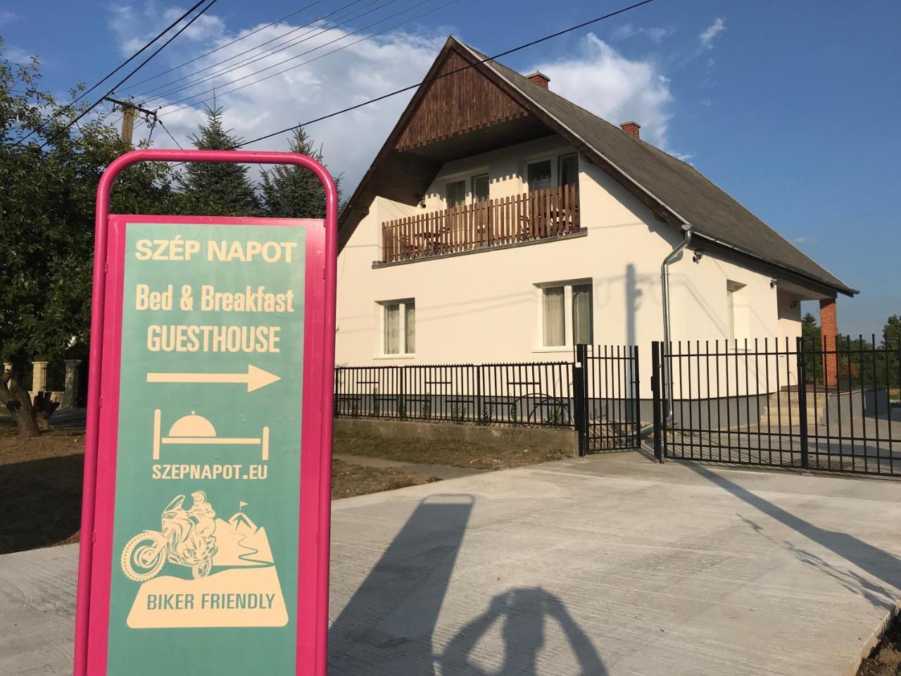 Отель Szep Napot Vendeghaz Tordas Экстерьер фото